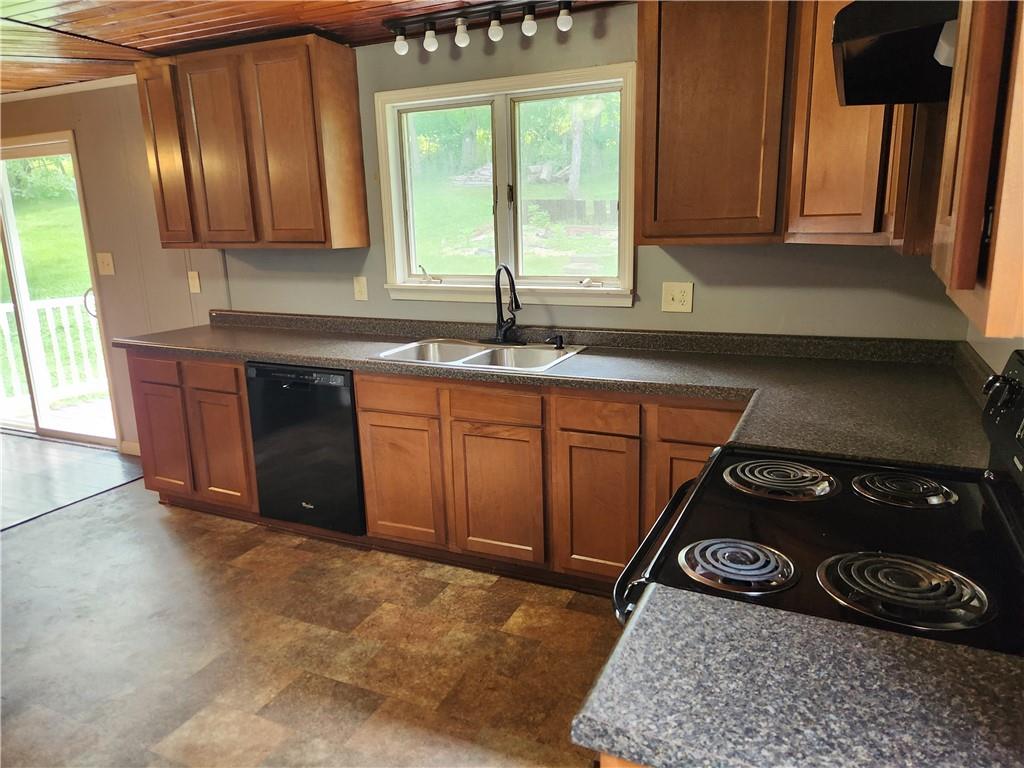 460 Dillie Road Sycamore, PA 15364 - Photo 11 of 27