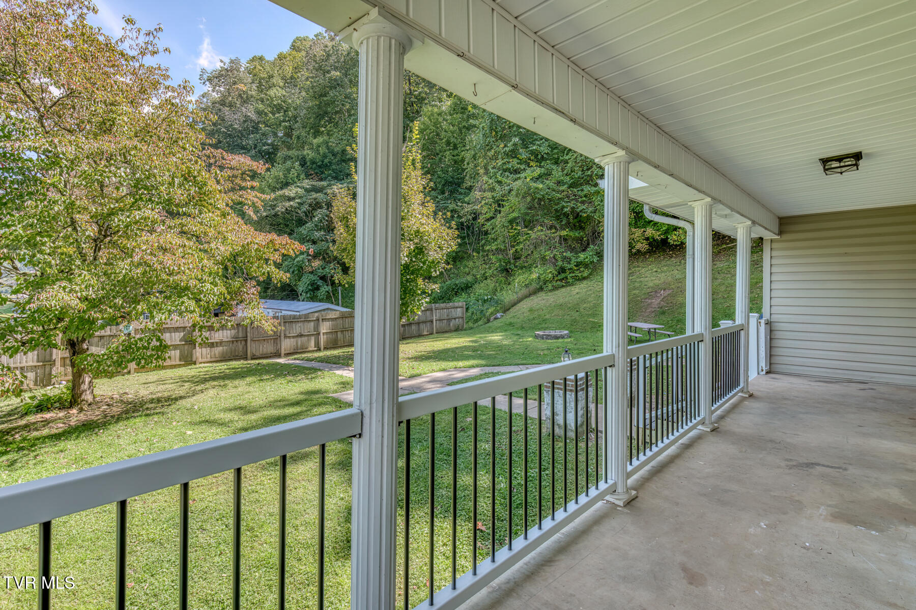 301 Polly Erwin Road Erwin, TN 37650 - Photo 28 of 39 301 Polly Erwin Rd-28