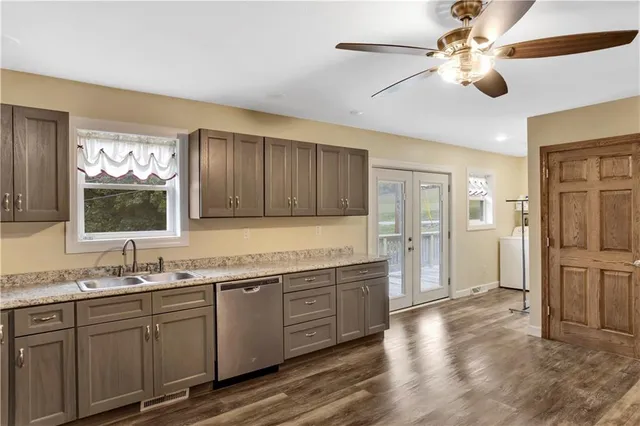 $275,000 | 1225 Mercer Road, Ellwood City, PA 16117