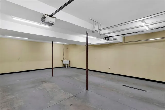 $275,000 | 1225 Mercer Road, Ellwood City, PA 16117