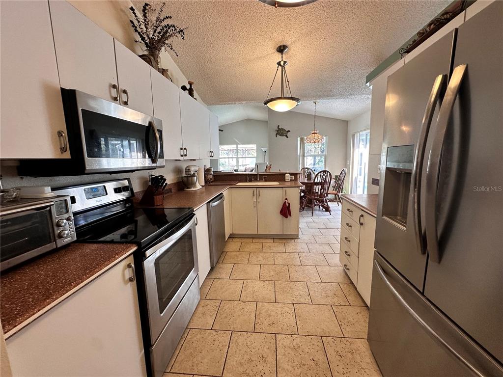 8313 Wrens Way Largo, FL 33773 - Photo 8 of 26