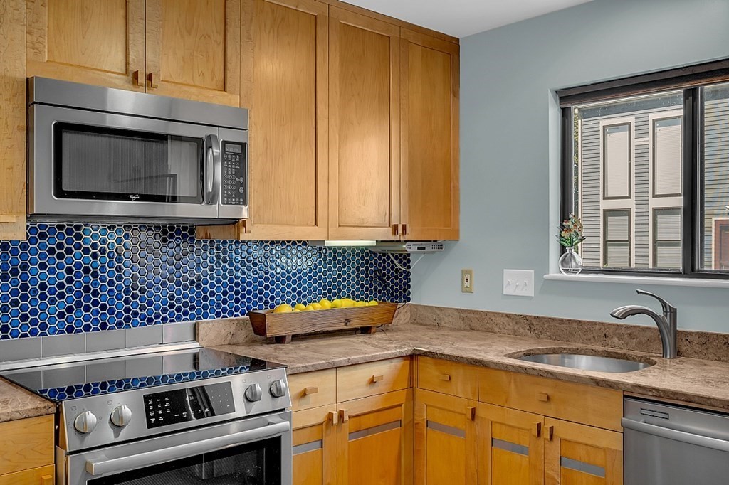 113 Governor Winthrop Road, Unit 113 Somerville, MA 02145 - Photo 12 of 42 Gallery Image 12
