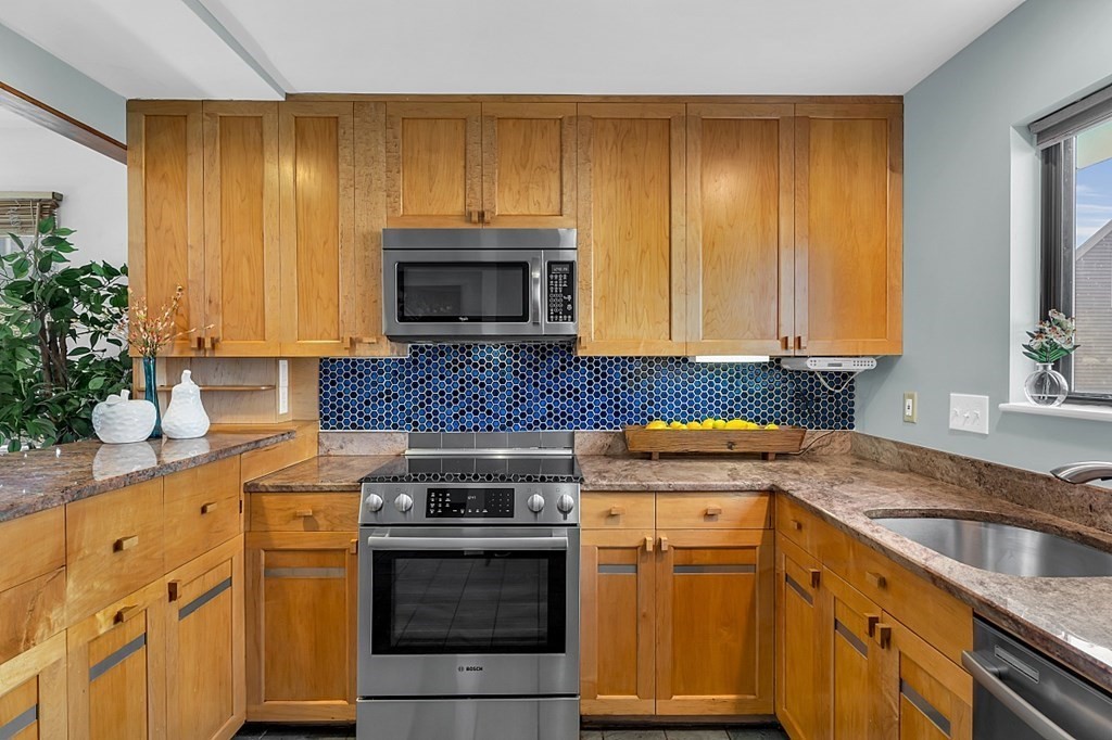 113 Governor Winthrop Road, Unit 113 Somerville, MA 02145 - Photo 13 of 42 Gallery Image 13