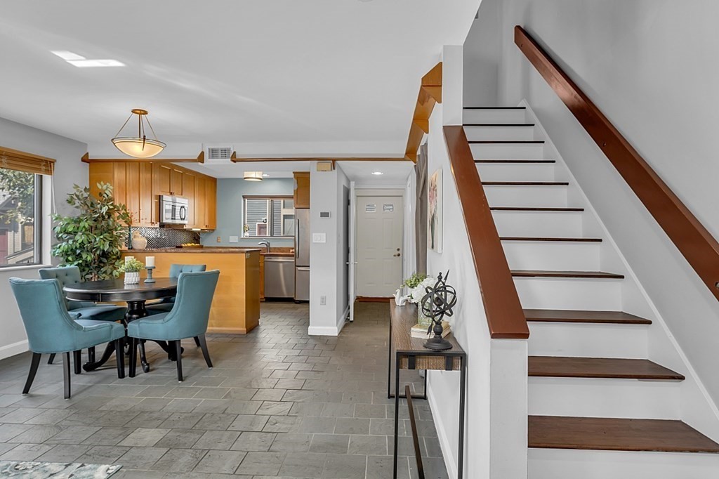 113 Governor Winthrop Road, Unit 113 Somerville, MA 02145 - Photo 17 of 42 Gallery Image 17