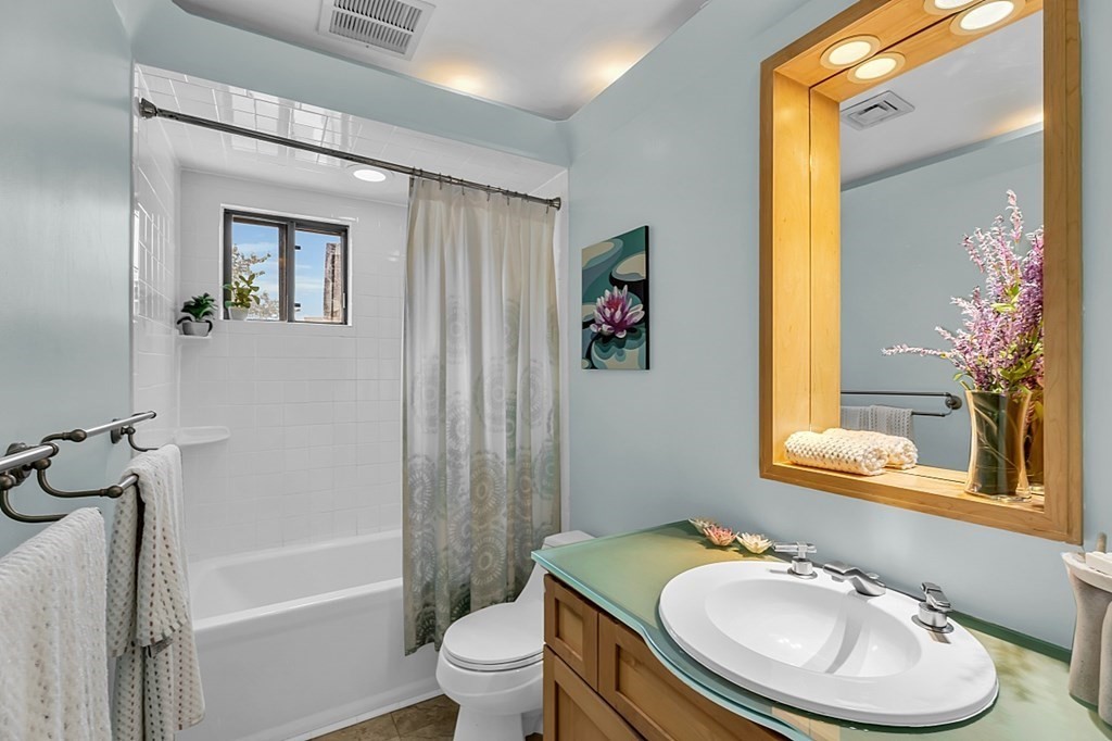 113 Governor Winthrop Road, Unit 113 Somerville, MA 02145 - Photo 22 of 42 Gallery Image 22