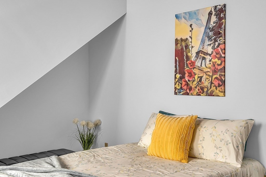 113 Governor Winthrop Road, Unit 113 Somerville, MA 02145 - Photo 25 of 42 Gallery Image 25
