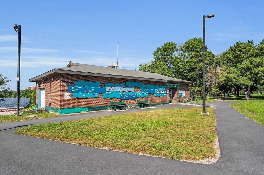113 Governor Winthrop Road, Unit 113 Somerville, MA 02145 - Photo 33 of 42 Gallery Image 33