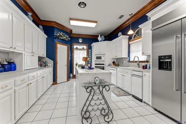 $575,000 | 44334 Highway 42, Prairieville, LA 70769