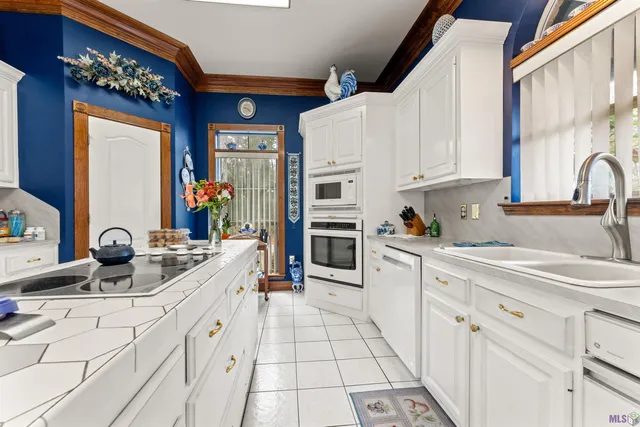 $575,000 | 44334 Highway 42, Prairieville, LA 70769