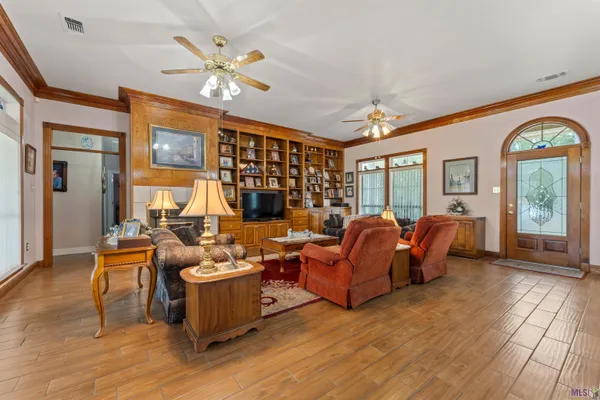 $575,000 | 44334 Highway 42, Prairieville, LA 70769