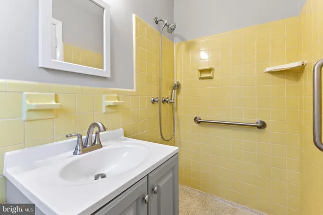 $700,000 | 412 Vierling Drive, Silver Spring, MD 20904