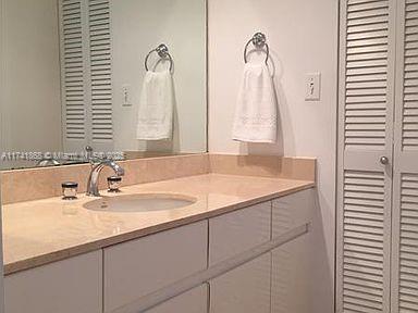 888 Brickell Key Drive, Unit 600 Miami, FL 33131 - Photo 10 of 24 MASTER