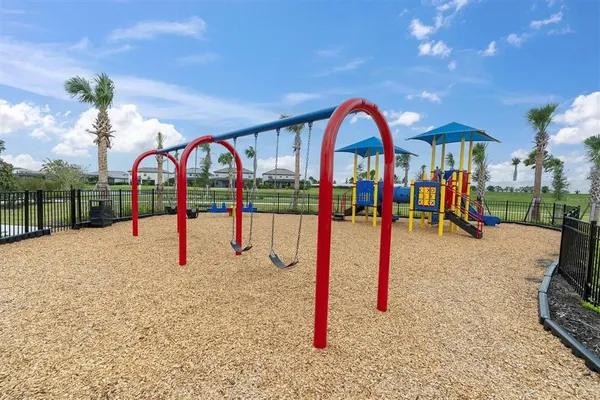 $2,425 | 15012 Lyla Terrace, Bradenton, FL 34211