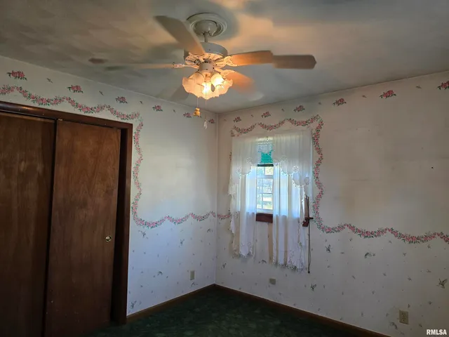 $89,900 | 40 East Beech Street, Canton, IL 61520