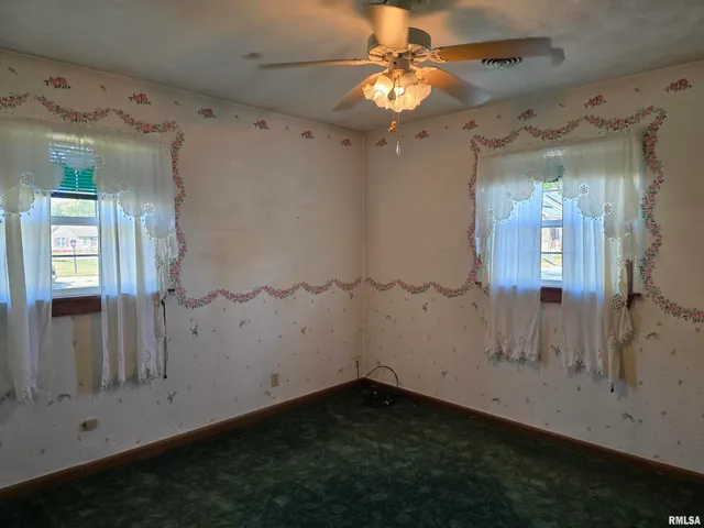 $89,900 | 40 East Beech Street, Canton, IL 61520