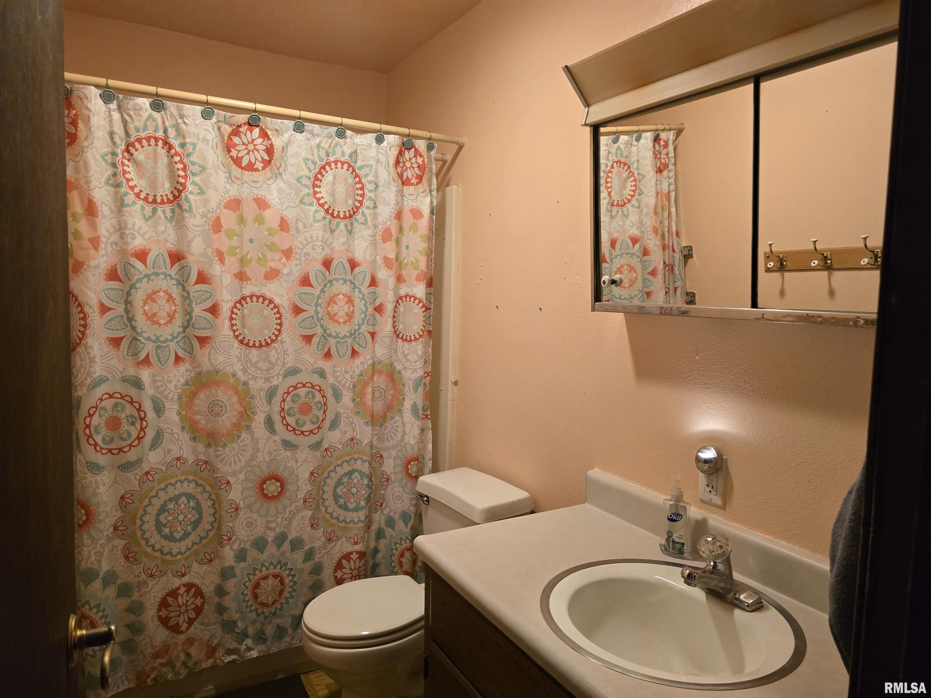 40 East Beech Street Canton, IL 61520 - Photo 14 of 45