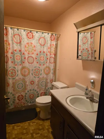 $89,900 | 40 East Beech Street, Canton, IL 61520