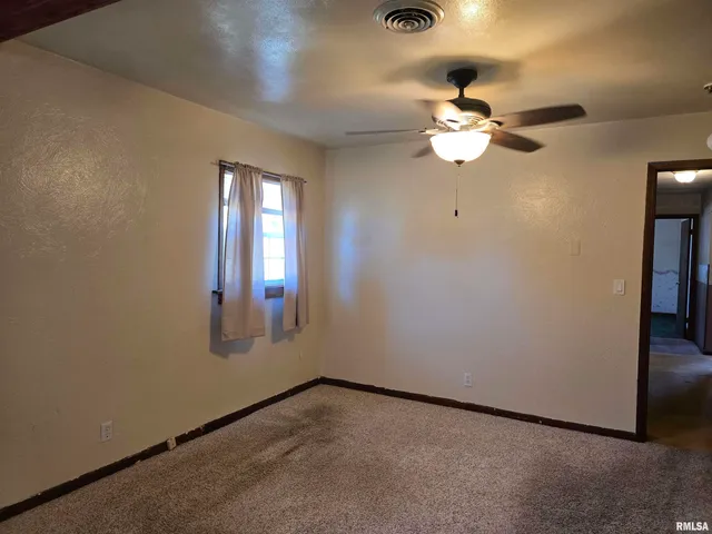 $89,900 | 40 East Beech Street, Canton, IL 61520