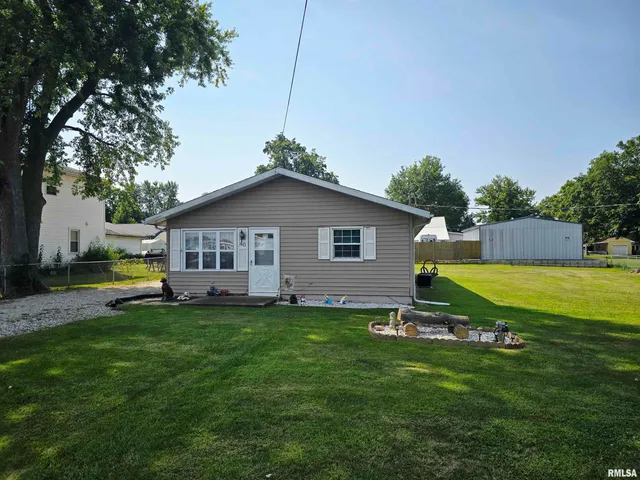 $89,900 | 40 East Beech Street, Canton, IL 61520