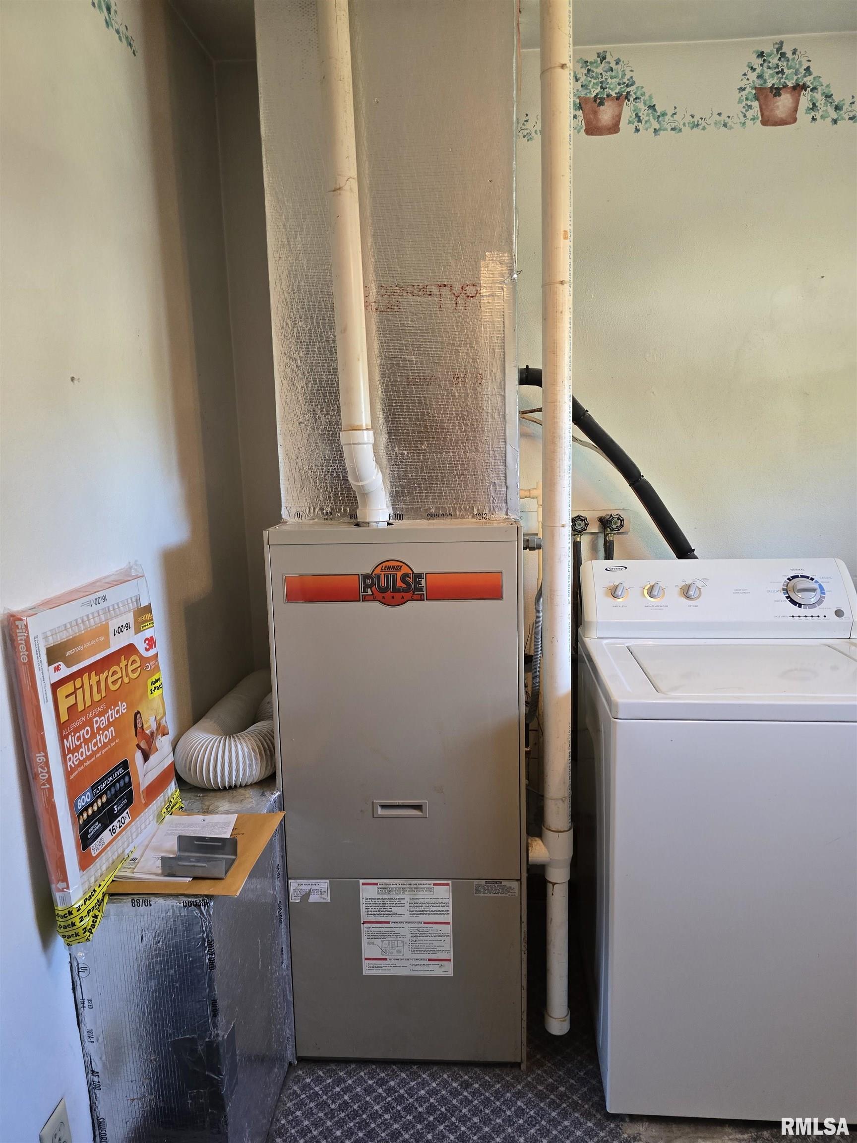 40 East Beech Street Canton, IL 61520 - Photo 23 of 45