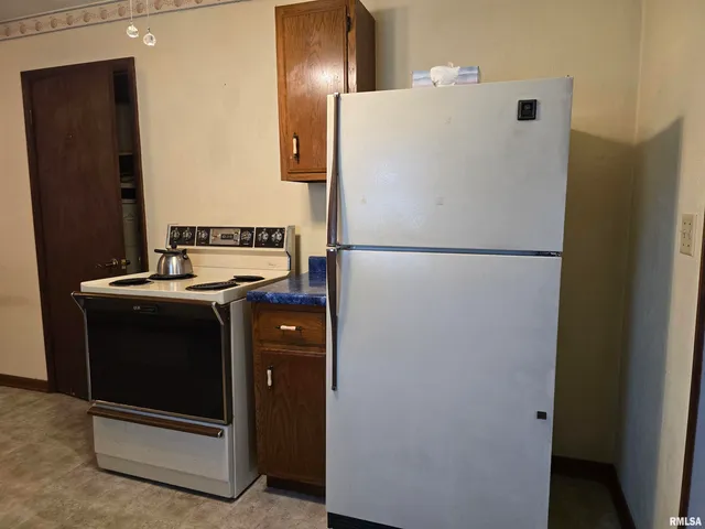 $89,900 | 40 East Beech Street, Canton, IL 61520