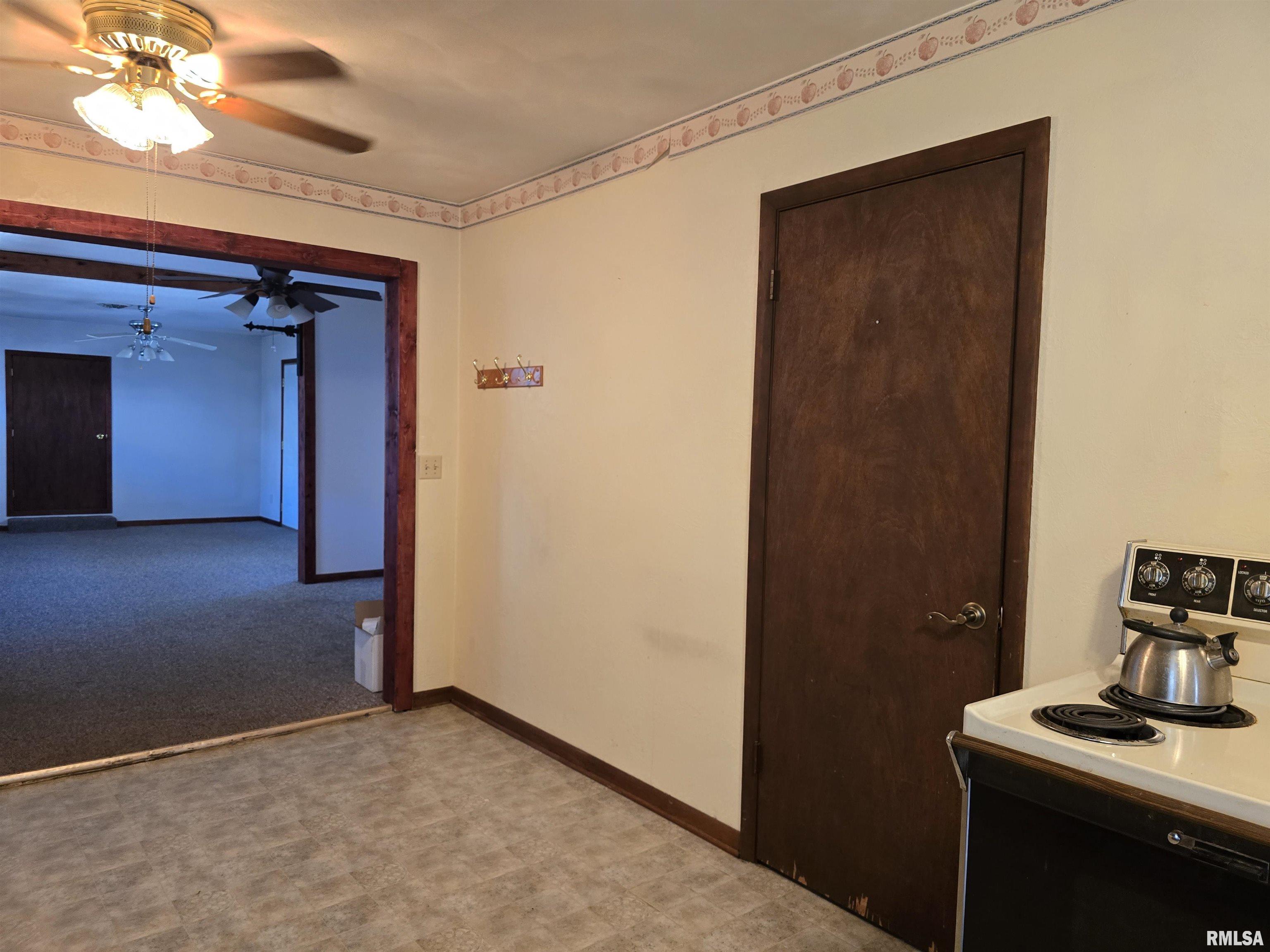 40 East Beech Street Canton, IL 61520 - Photo 32 of 45