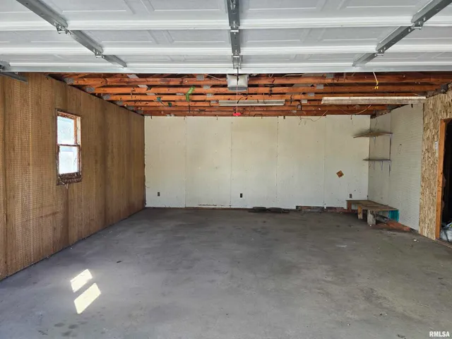 $89,900 | 40 East Beech Street, Canton, IL 61520