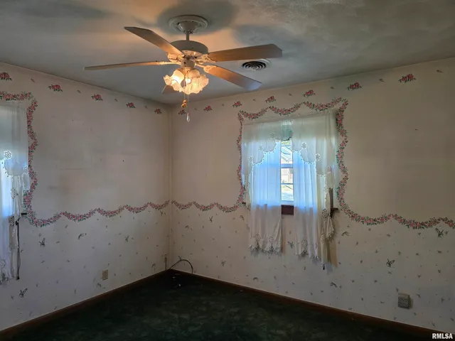 $89,900 | 40 East Beech Street, Canton, IL 61520