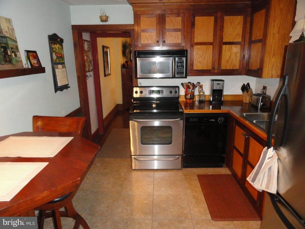 118 Akron Road Ephrata, PA 17522 - Photo 2 of 17 Gallery Image 2