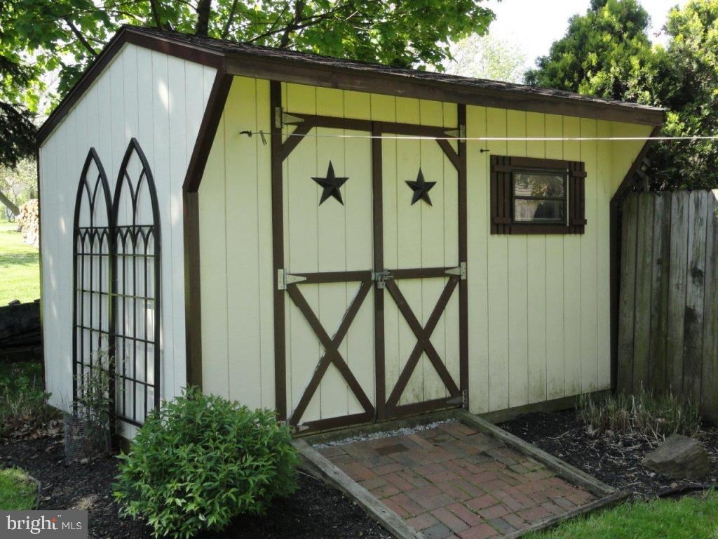 118 Akron Road Ephrata, PA 17522 - Photo 17 of 17 Gallery Image 17