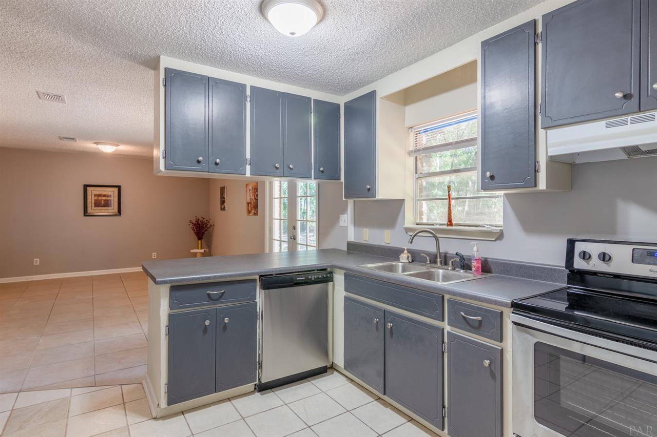 5337 Kenneth Road Milton, FL 32583 - Photo 2 of 23 Gallery Image 2