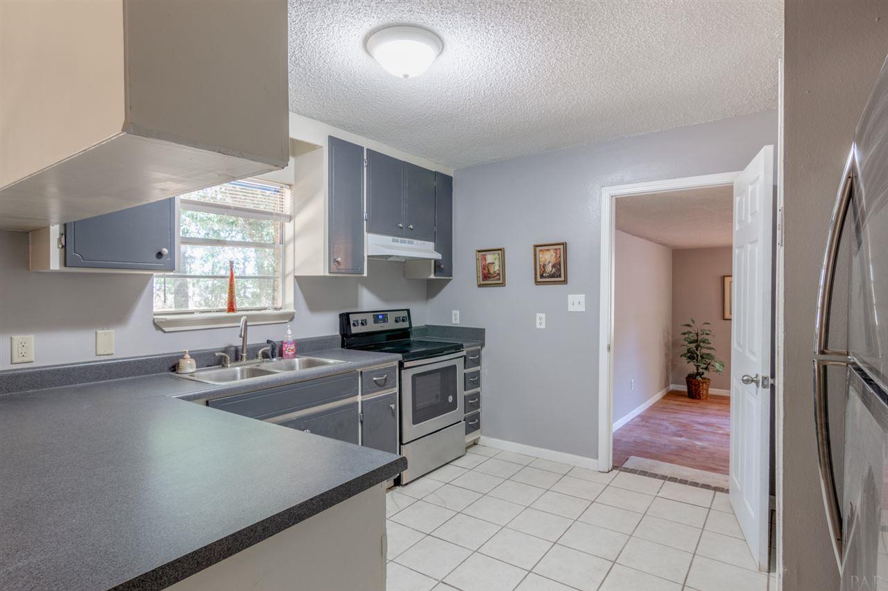 5337 Kenneth Road Milton, FL 32583 - Photo 5 of 23 Gallery Image 5