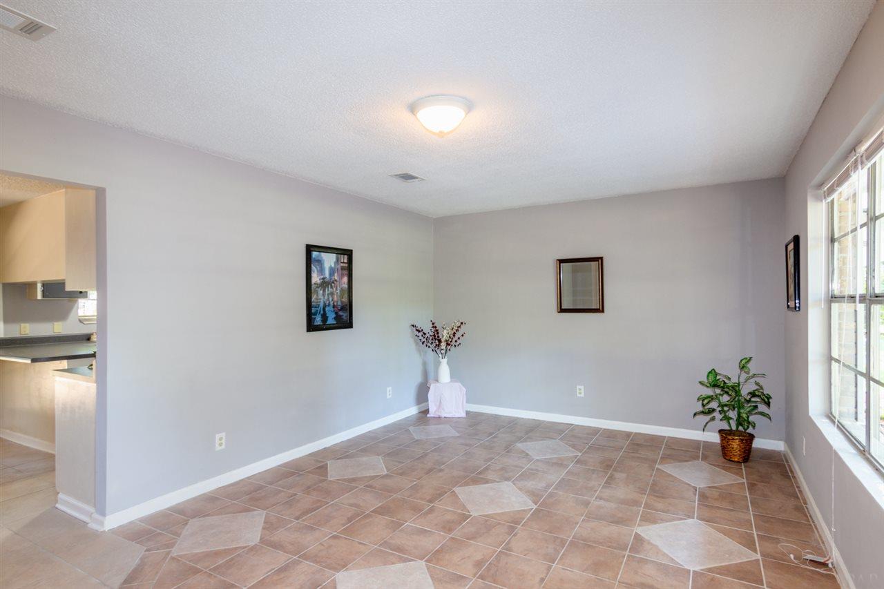 5337 Kenneth Road Milton, FL 32583 - Photo 8 of 23 Gallery Image 8