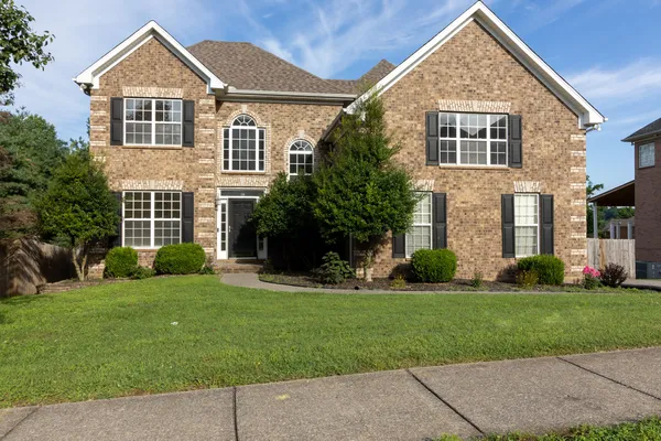 $2,595 | 116 Bartlett Lane, Hendersonville, TN 37075
