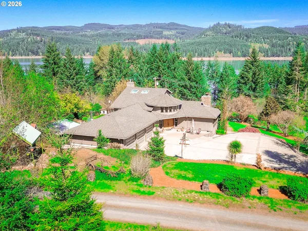 $879,000 | 44130 Santiam Highway, Foster, OR 97345