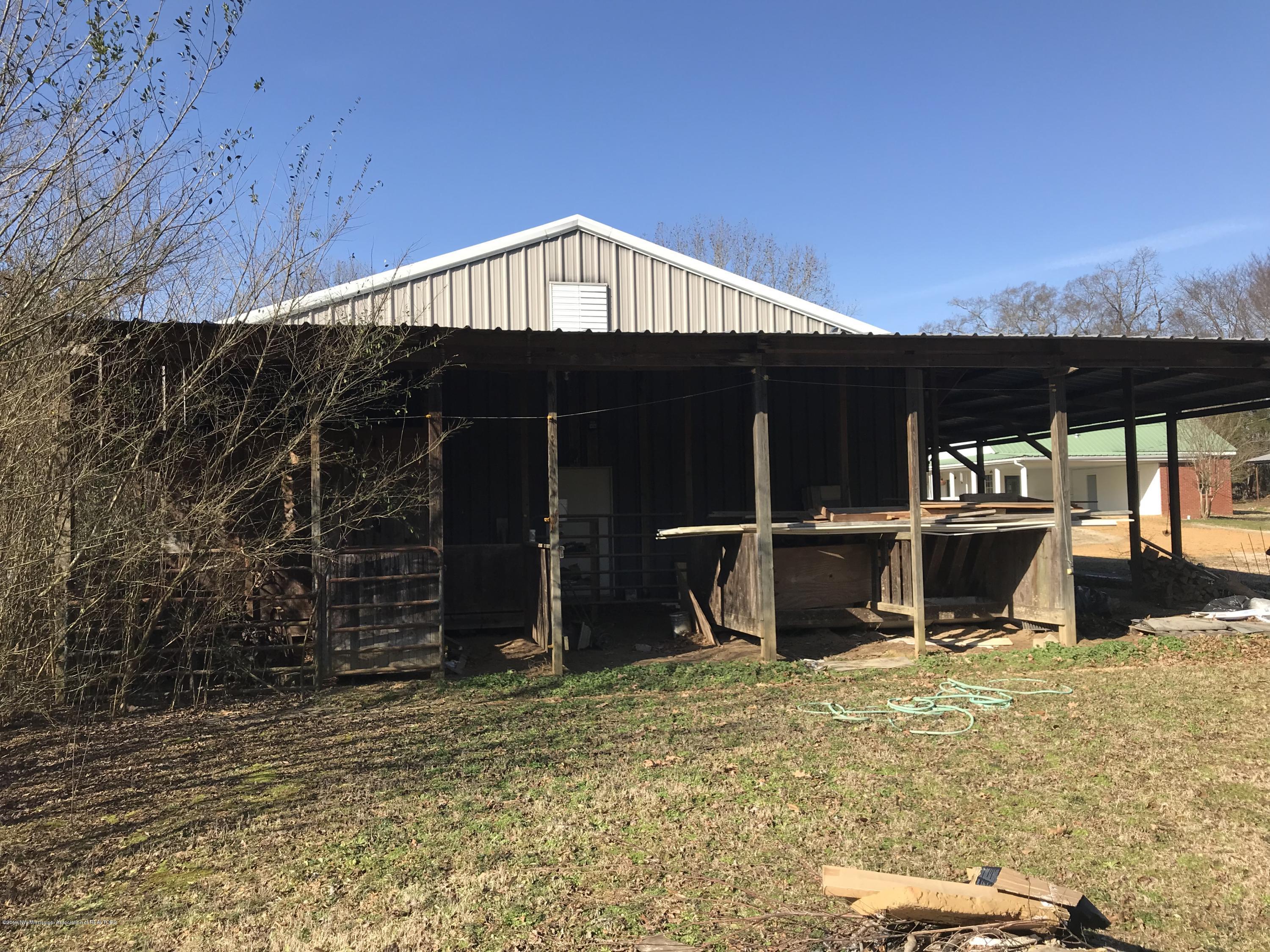 347 Ogle Road Coldwater, MS 38618 - Photo 30 of 33 Photo Jan 30, 10 12 13 AM