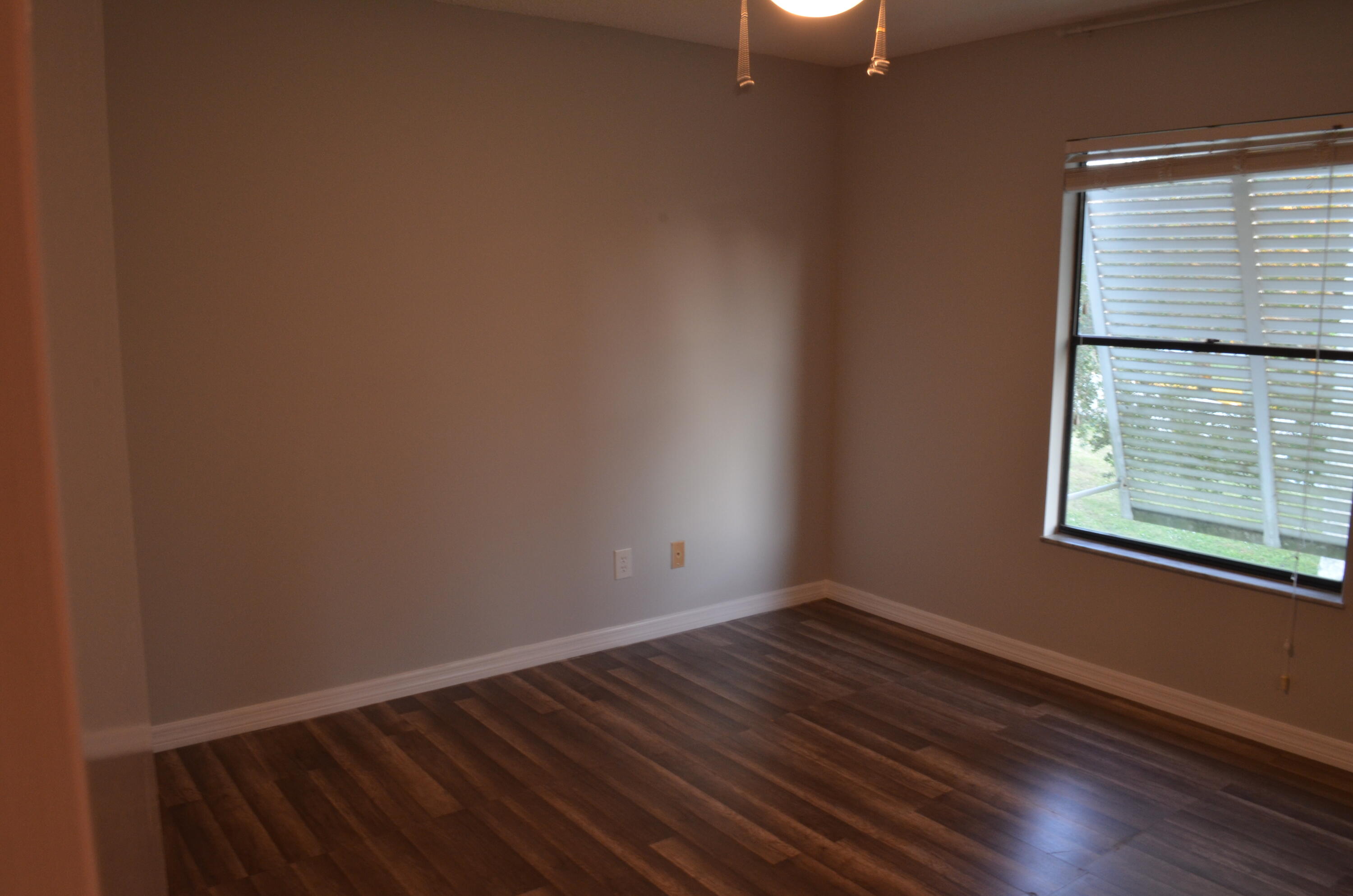1212 Breezy Way, Unit 7H Sebastian, FL 32958 - Photo 17 of 26 Guest Bedroom