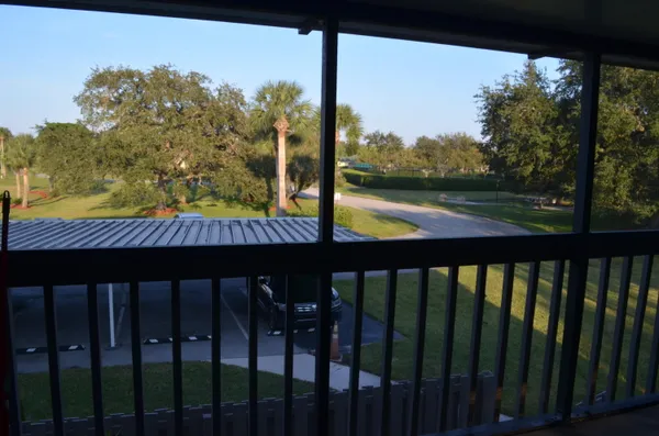 $230,000 | 1212 Breezy Way, Unit 7H, Sebastian, FL 32958