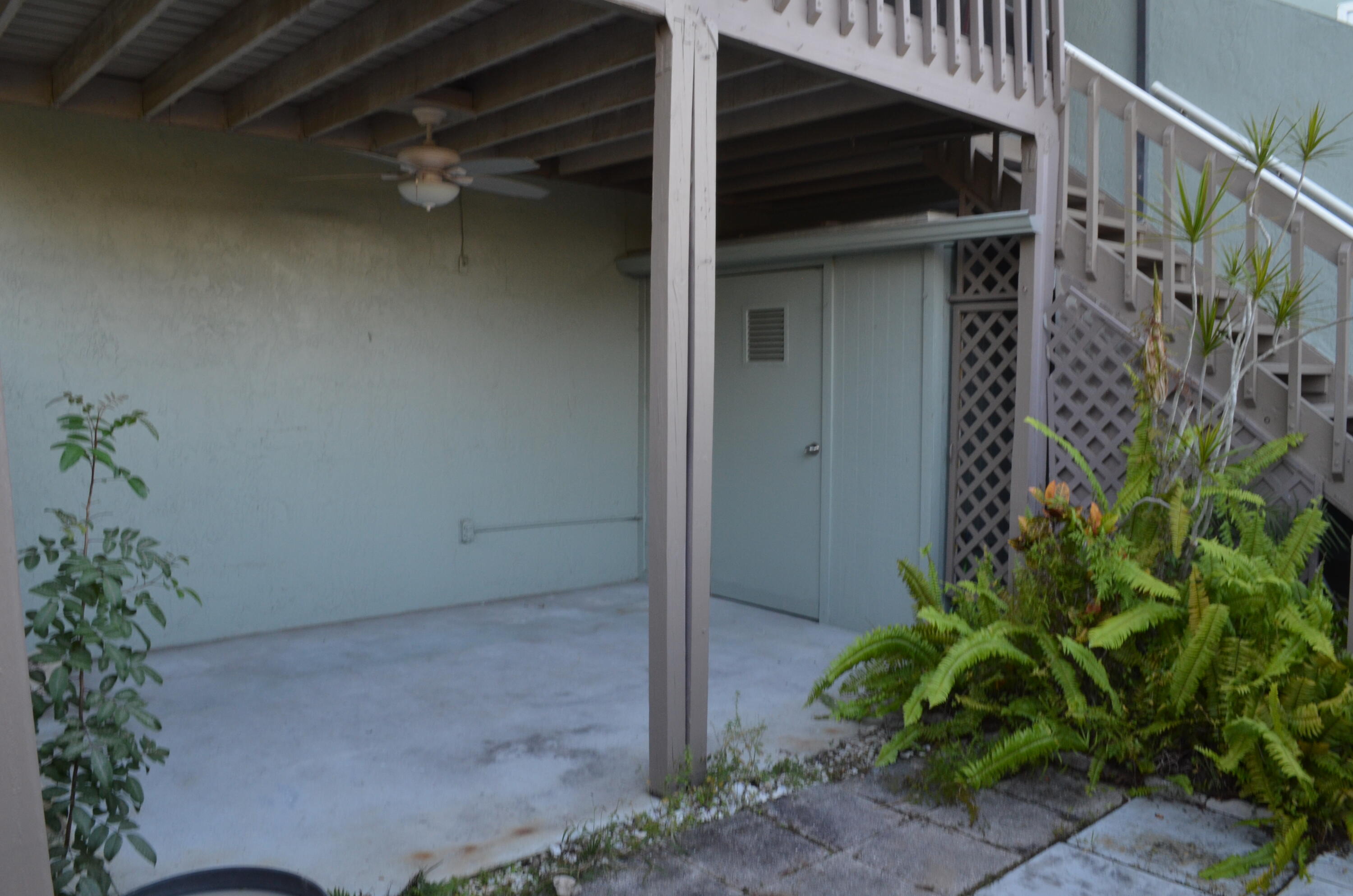 1212 Breezy Way, Unit 7H Sebastian, FL 32958 - Photo 4 of 26 Patio