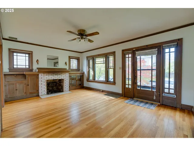 $425,000 | 7024 North Villard Avenue, Portland, OR 97217