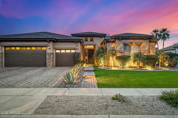 $899,990 | 7598 North 85th Drive, Glendale, AZ 85305