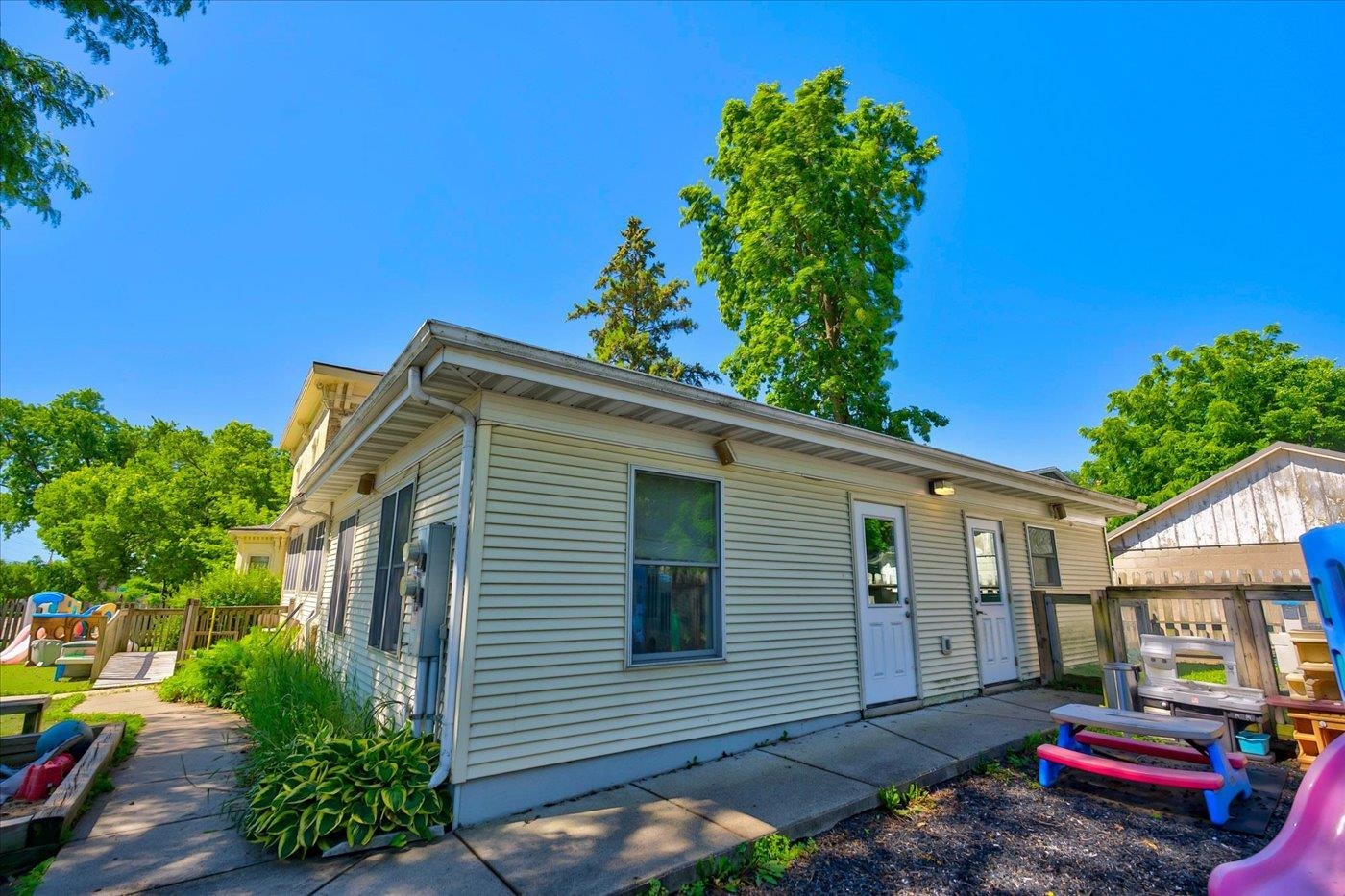 231 4th Street Baraboo, WI 53913 - Photo 13 of 46