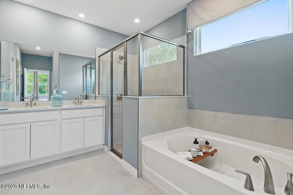 1351 Ribbon Place Palm Coast, FL 32164 - Photo 5 of 20 Captiva SP - primarybath1