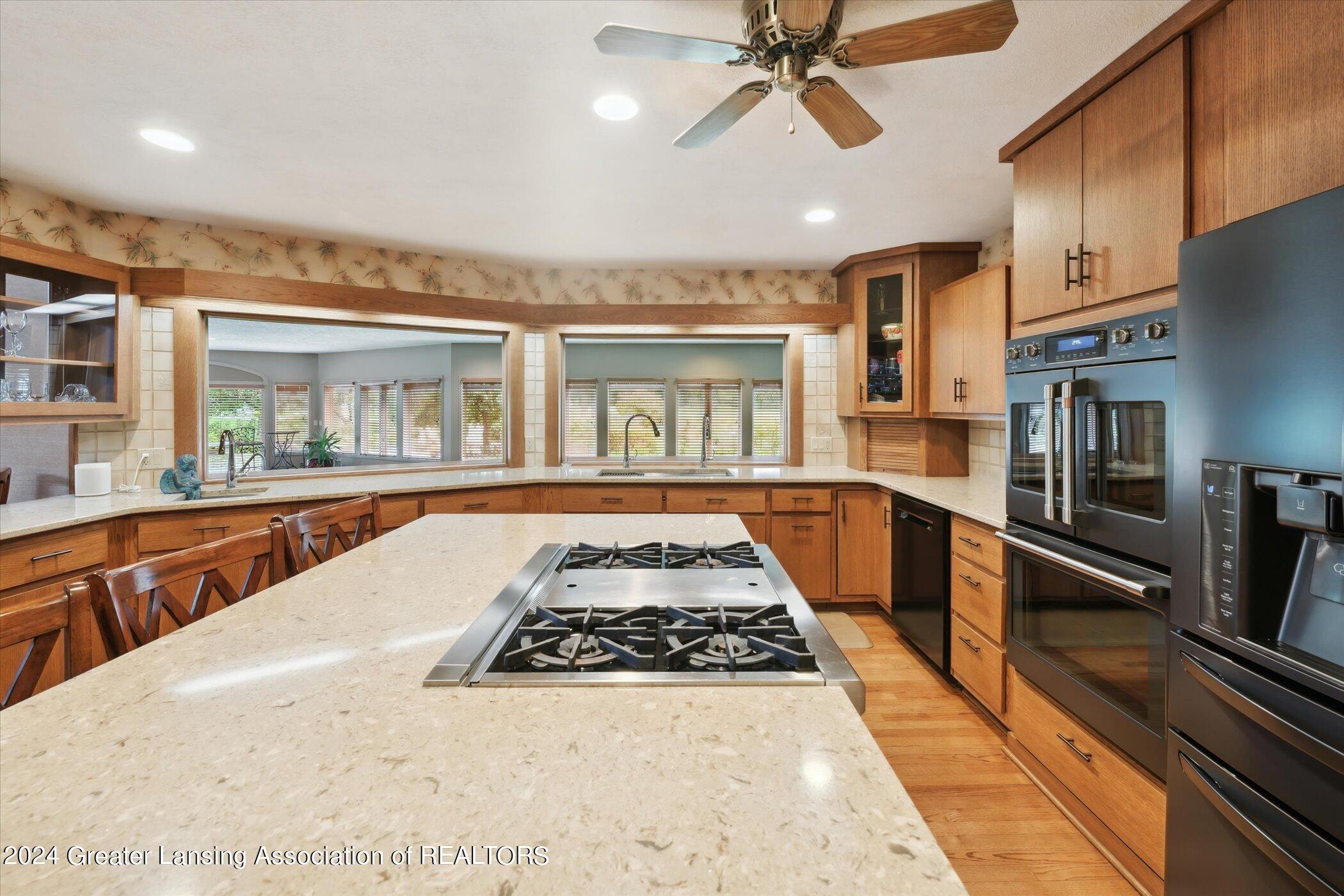 1445 Cambridge Road Lansing, MI 48911 - Photo 15 of 86 15-photo-15