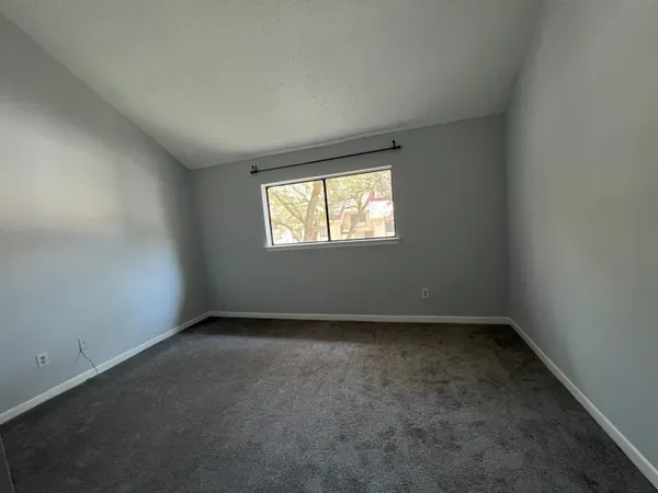 $2,200 | 90 Marina Cove Drive, Niceville, FL 32578