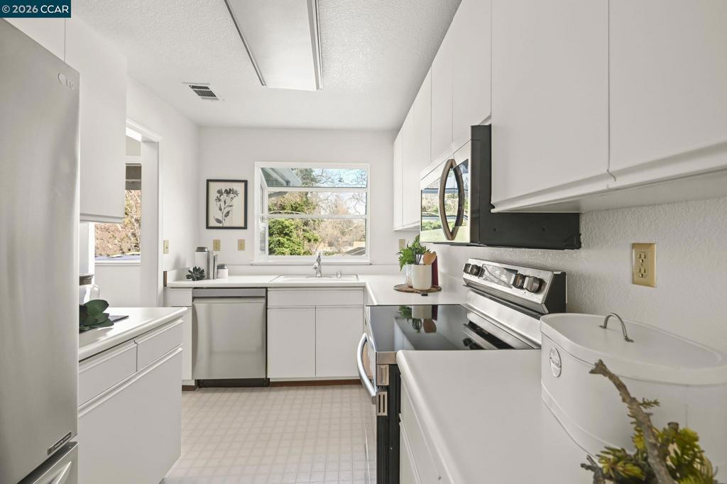 1304-1304 Walden Road, Unit 248 Walnut Creek, CA 94597 - Photo 8 of 29