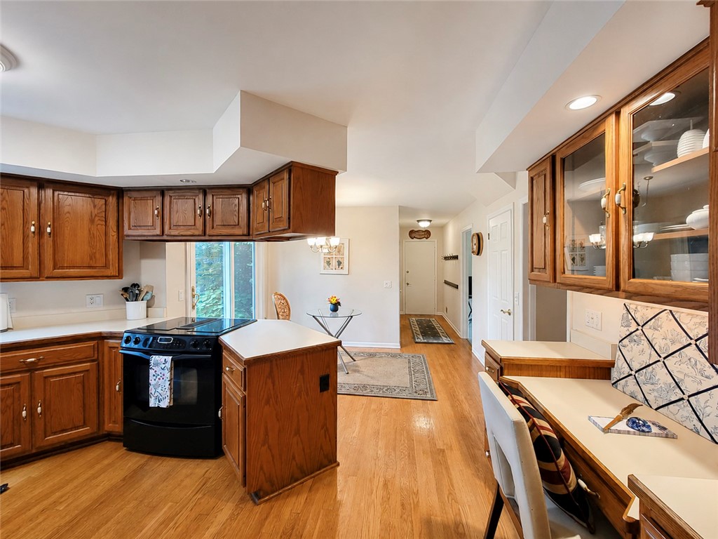 76 Bromley Road Pittsford, NY 14534 - Photo 12 of 50