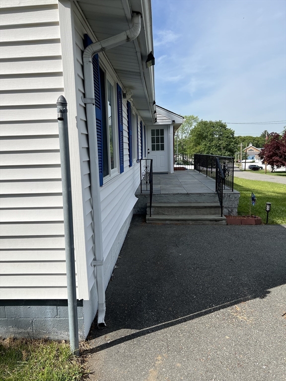 9 Payson Road Billerica, MA 01821 - Photo 3 of 39