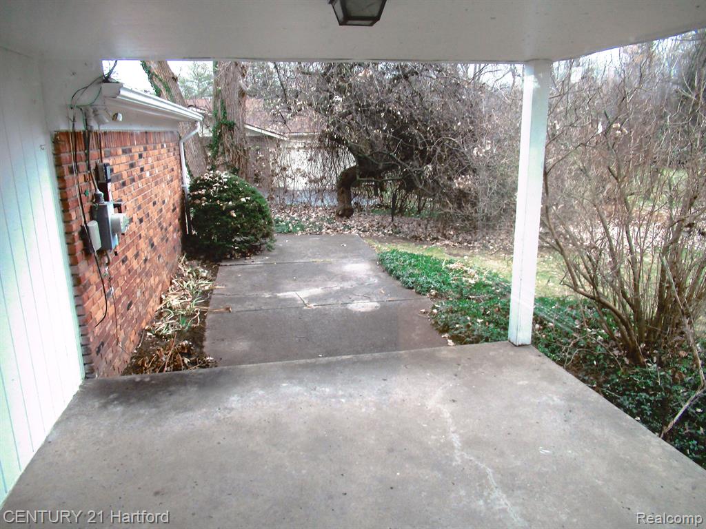 29069 Utley Road Farmington Hills, MI 48334 - Photo 4 of 27