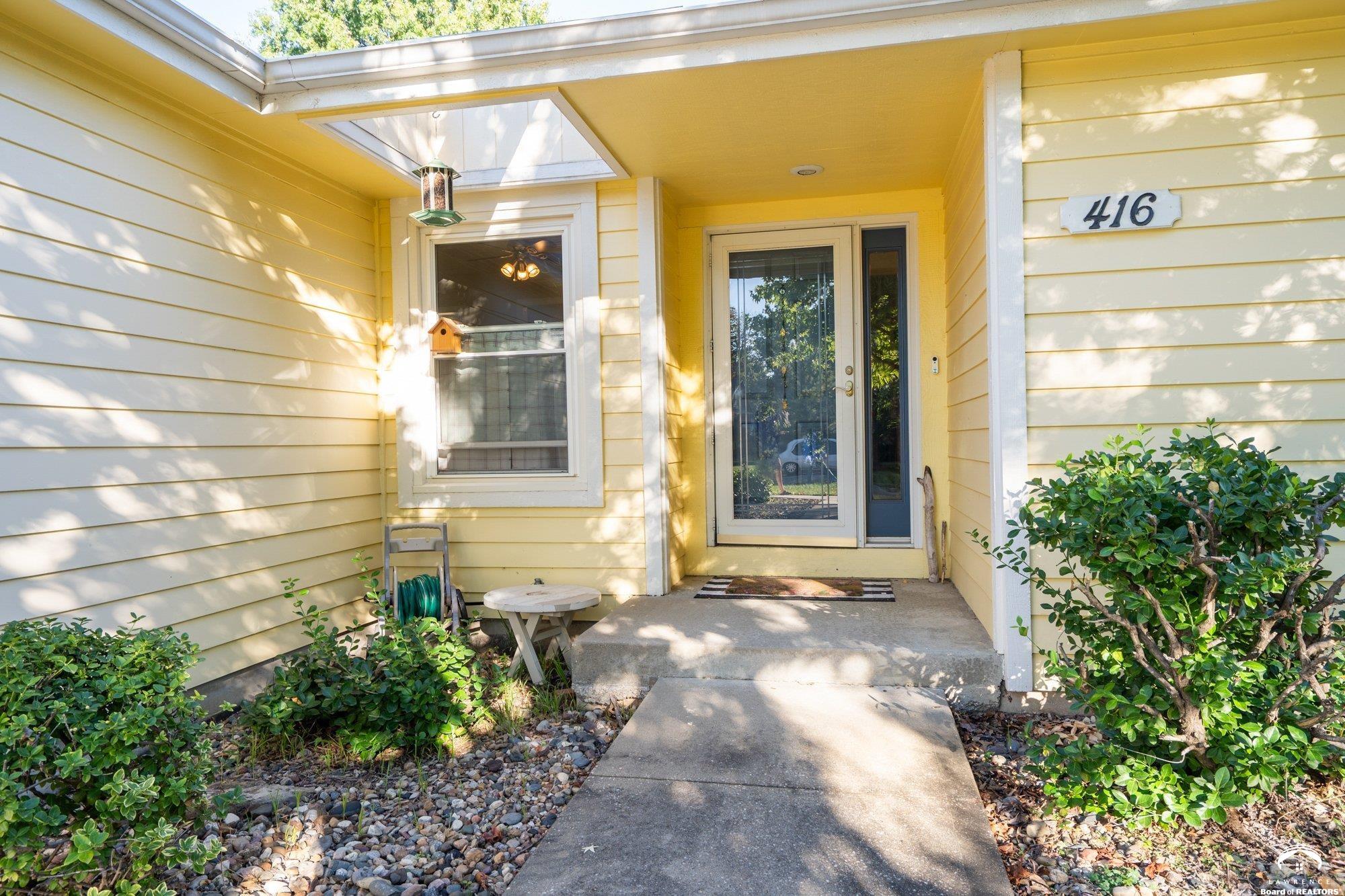 416 Eldridge Street Lawrence, KS 66049 - Photo 2 of 32